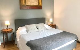 Venice And Venice Apartments - Private Rooms In Shared Apartment