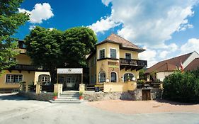 Hotel Kaiser Franz Josef Rohr Im Gebirge 3*
