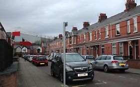 Beautiful, Spacious, Old Trafford Home