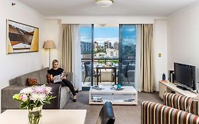 Oaks Sydney Castlereagh Suites