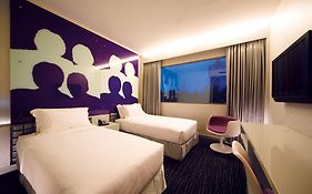 Re Hotel Singapore 4*