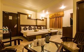 Hotel Grand Park Inn Delhi 3*