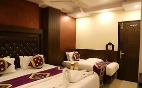 Hotel Shivam International Delhi 2*