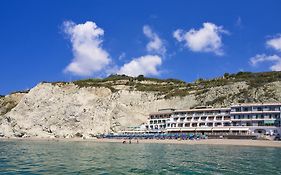 Hotel Vittorio Beach Resort  3*