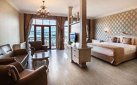 The Admiral Hotel Batumi