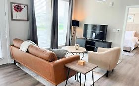 Stayspro The Elvis 1Br And 2Br Apts ,Free Parking, Pool, Wifi