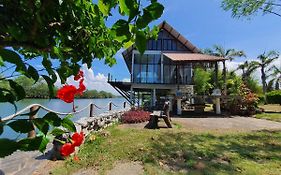 Homestay Ala Riverview Lodge Kota Bharu