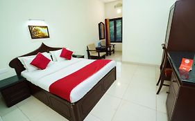 Hotel Highrange Inn Munnar 3*