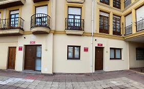 Apartamentos Torreones De