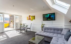 Pass The Keys Gorgeous Central 2 Bedroom Flat With Roof Garden