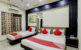 Hotel Krishna Palace Ahmedabad 2*