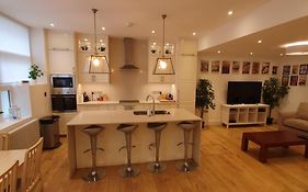 Luxury 2 Bed/Bath Apartment Next To Hyde Park