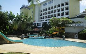 Sutanraja Hotel Manado  4* Indonesia
