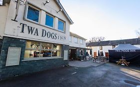 Twa Dogs Inn 2*