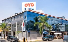 Oyo Hotel Platinium Gran Hotel,Guadalajara,Artesanias Tonala