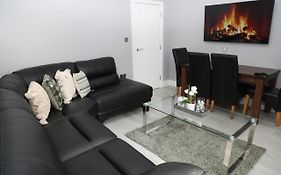 Homely 1-Bed Apartment In Birmingham