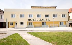 Hotel Bauer Rauchenwarth 3*