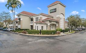 Extended Stay America Suites - Miami - Airport - Blue Lagoon