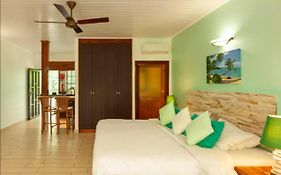 La Digue Self-catering Apartments  2* Seychelles
