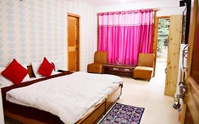 Hotel Zephyr Resort Manali (himachal Pradesh) India