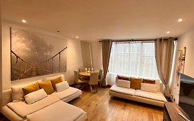 Luxury 2 Double Bedroom Flat - Kensington London