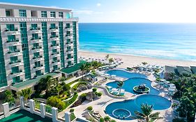 Sandos Luxury Resort Cancun