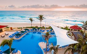 Cancun Mexico gr Solaris Resort