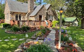 Rock Cottage Gardens B&b Eureka Springs United States