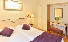 Hotel Suites Unic Renoir Saint-germain  3*