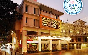 Triple Two Silom Hotel Bangkok 4*