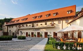 Hotel Lindner Prague Castle