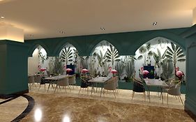 Granada Luxury Hotel 5*