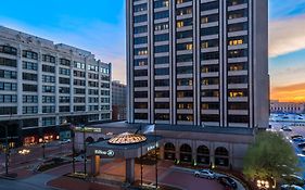 Hilton Indianapolis Hotel And Suites