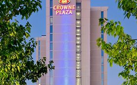 Crowne Plaza Chicago Ohare Hotel & Conf Ctr