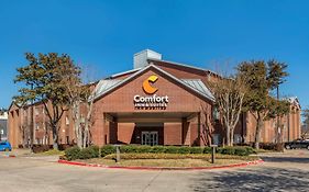 Comfort Inn & Suites North Dallas-addison  3* United States