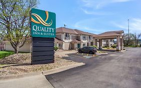 Quality Inn & Suites West Omaha - Ne Linclon