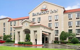 Baymont Inn Conroe Texas