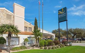 Quality Inn And Suites North Richland Hills 2*