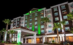 Holiday Inn And Suites Lake City 4*