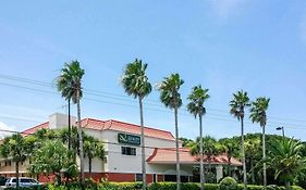 Quality Inn & Suites St Augustine Beach 2*