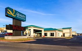 Quality Inn & Suites Moline - Quad Cities