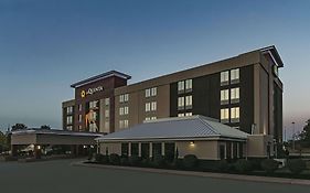 La Quinta Inn & Suites Cleveland Airport West 3*