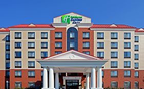 Holiday Inn Express & Suites Latham