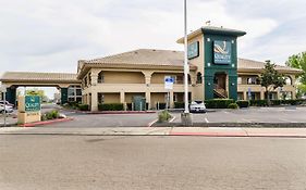 Quality Inn And Suites Lathrop 3*