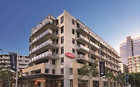 Adina Apartment Hotel Sydney Harbourside 4*