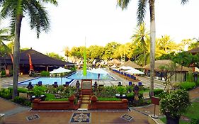 Club Bali Family Suites @ Legian Beach  4*