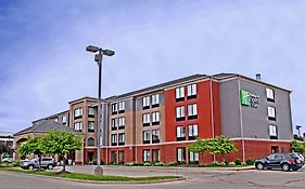 Holiday Inn Express & Suites Cape Girardeau i 55