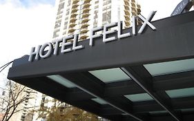 Hotel Felix in Chicago