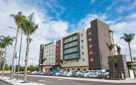 Holiday Inn Express And Suites Celaya, An Ihg Hotel