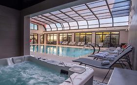 Kyriad Prestige Lyon Est - Saint Priest Eurexpo Hotel&spa  4*
